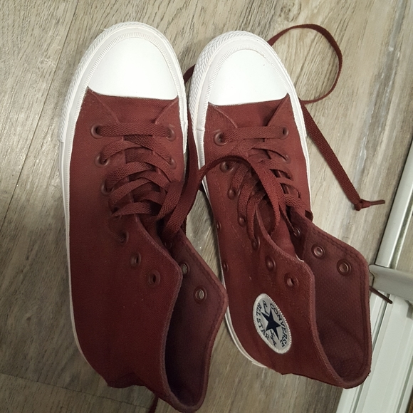 burgundy all stars converse